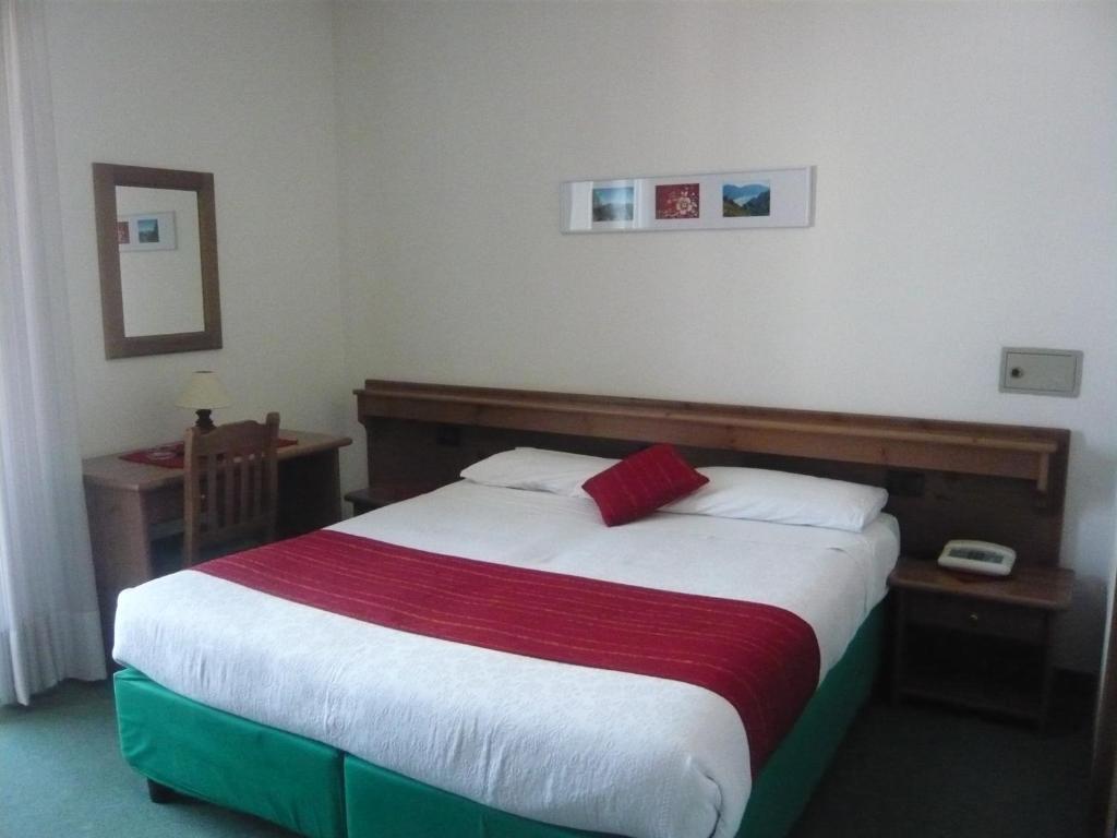 Cadria Nature & Bike Hotel Lenzumo di Concei Δωμάτιο φωτογραφία